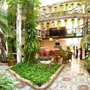 Posada Mariposa Boutique - 5th Avenue Hotel