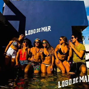 Hostel Lobo De Mar